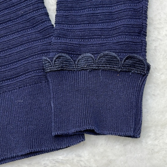 Ann Taylor Scalloped Trim Silk Blend Navy Sweater Size Medium - Picture 6 of 11